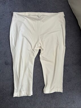 Women's White Cropped Pants - Comfortable Everyday Fit